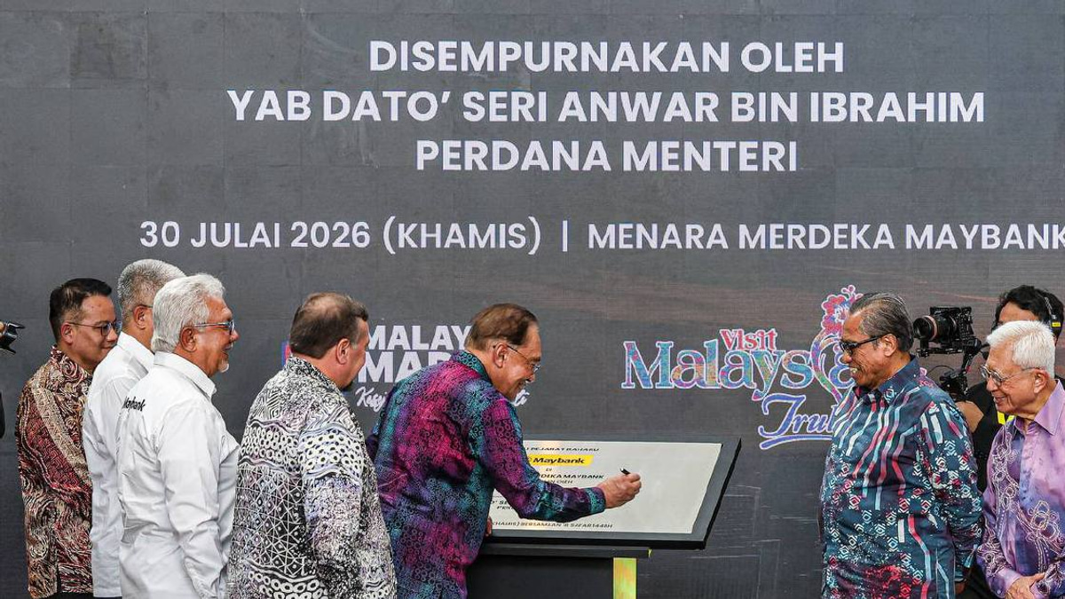 Maybank inaugurates Menara Merdeka as new corporate headquarters with PM's blessing