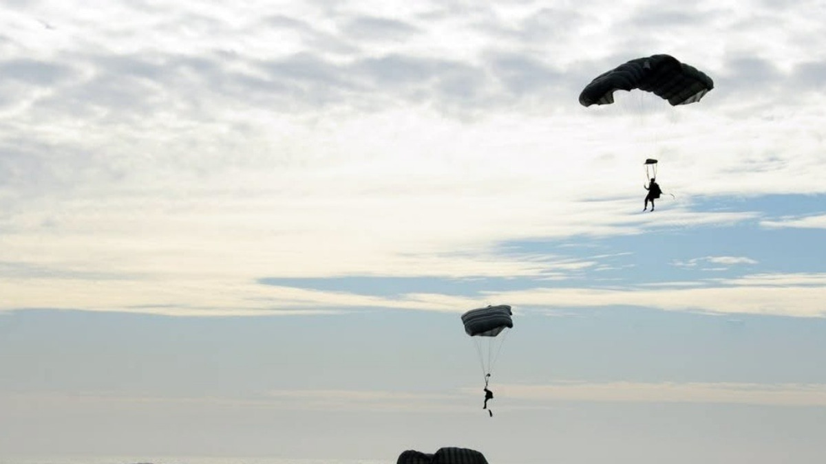 Six PASKAL Commandos Rescued After Parachute Exercise Goes Awry in South China Sea