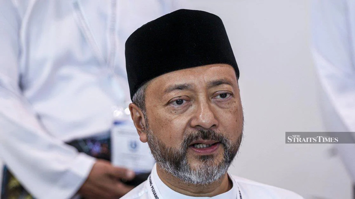 Pejuang's Merger Into Perikatan Nasional Signals Wider Coalition Building, Mukhriz States