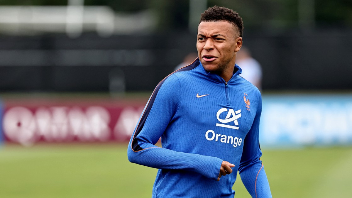 Paris Prosecutors Launch Investigation into Paraguayan Legislator's Remarks on Mbappé