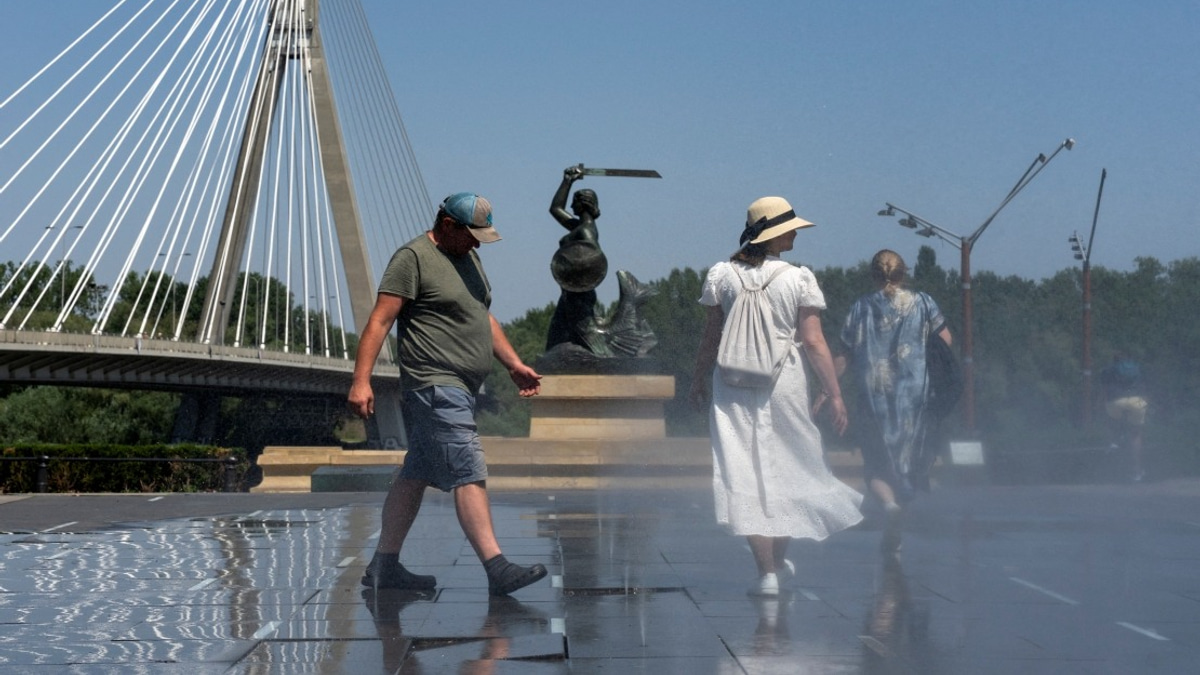 Poland Swelters Through Hottest Day on Record as Heat Wave Breaks 103-Year Temperature Mark