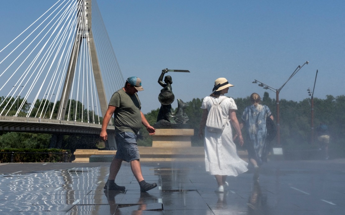 Poland Swelters Through Hottest Day on Record as Heat Wave Breaks 103-Year Temperature Mark