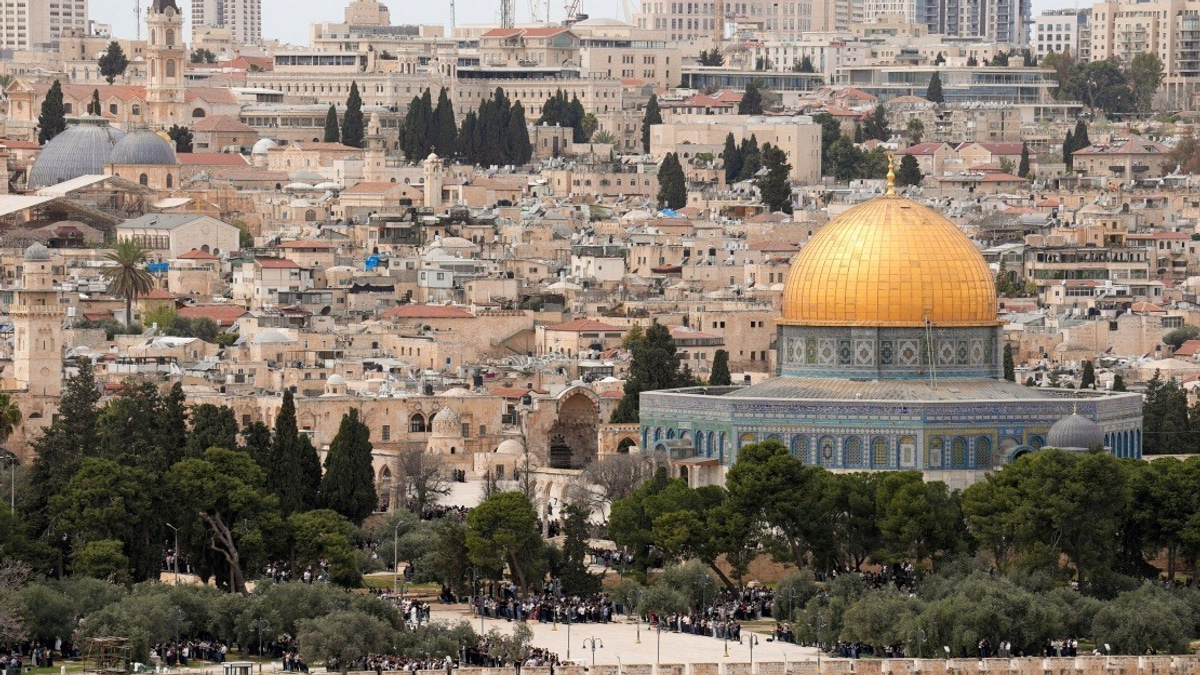 Over 2,500 Israelis Enter Al-Aqsa Compound During Tisha B'Av Observance, Drawing Palestinian Condemnation