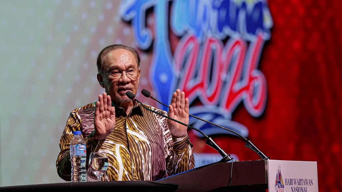 Anwar Backs Nallini Appointment to Lead Media Council, Citing Trust-Building Credentials