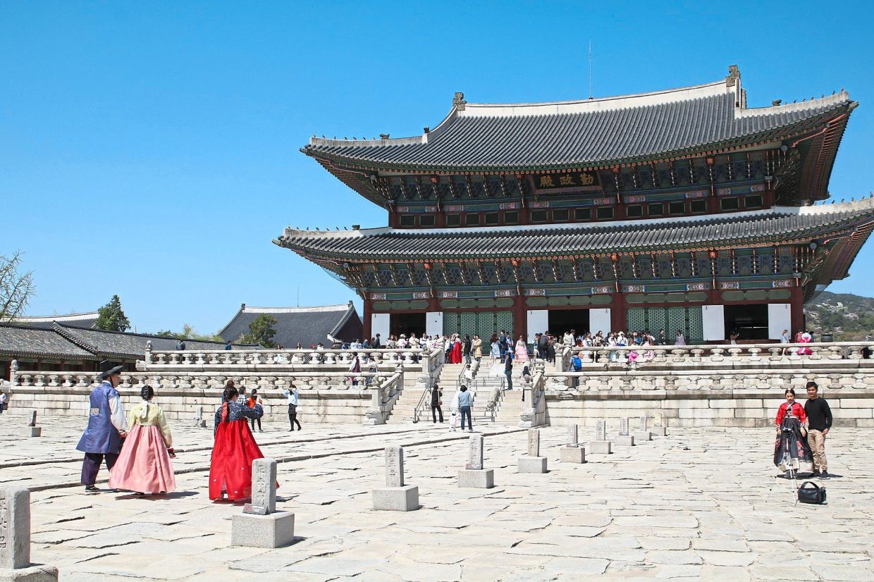 Chinese tourists pivot to Southeast Asia as geopolitics and economy reshape summer travel patterns