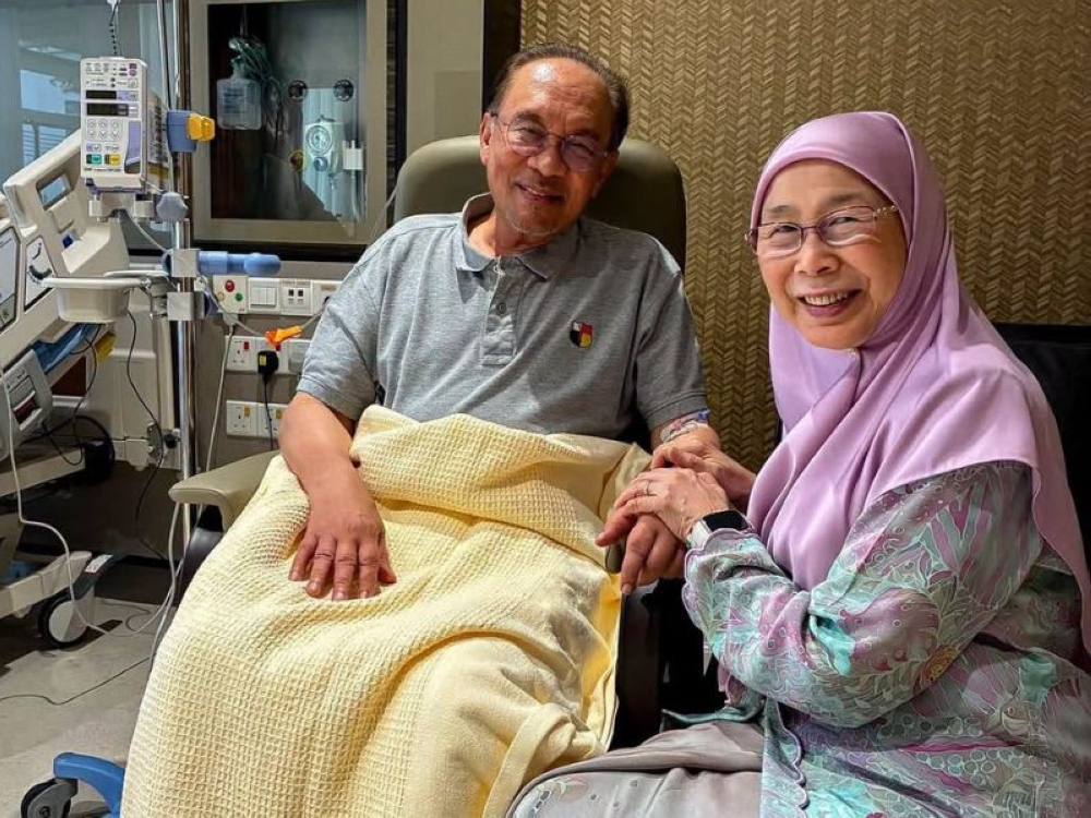 PM Anwar Ibrahim Set to Leave Hospital Following Hernia Surgery