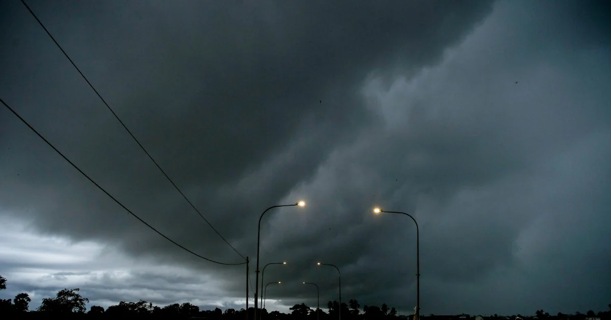 Thunderstorm Warning Across Malaysia: Heavy Rain and Strong Winds Expected Until Evening