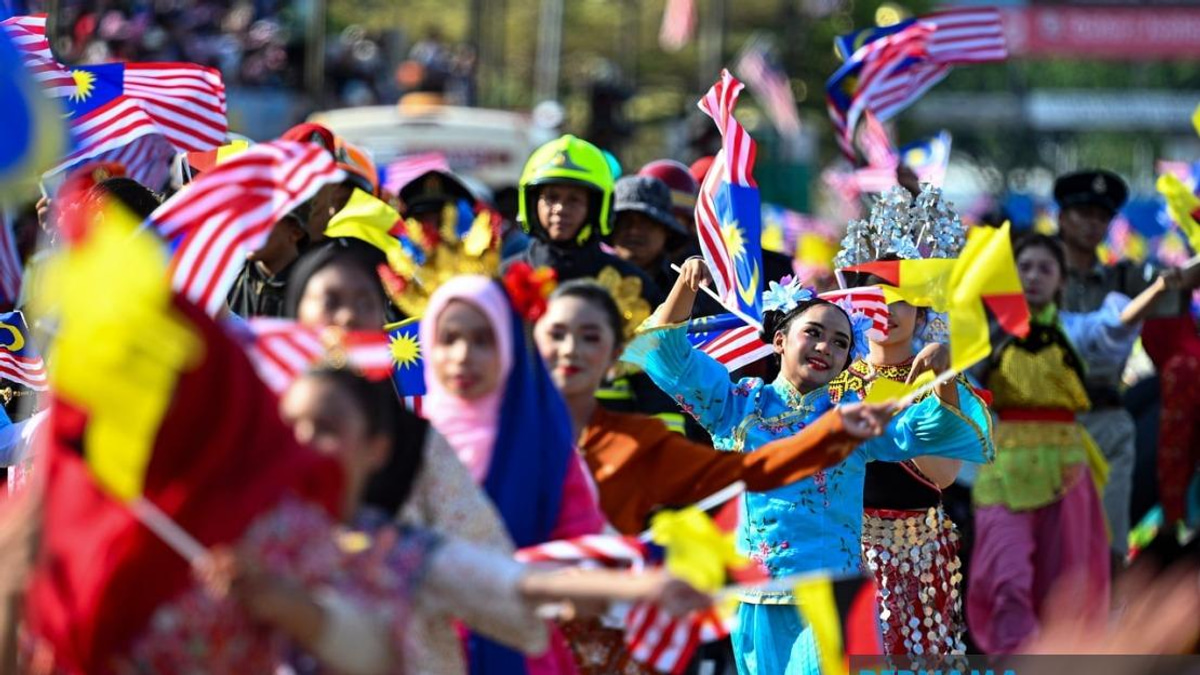 Over 30,000 Turn Out for Negeri Sembilan National Day Parade in Show of Unity