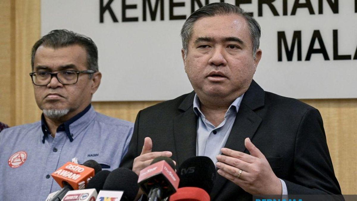 Government Maintains Hands-Off Approach to Port Management Appointments, Says Transport Minister Loke