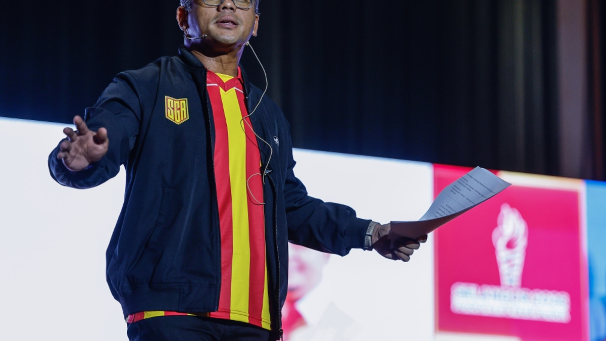Selangor MB Amirudin Shari orders crackdown on purported unauthorised settlements in Setia Alam