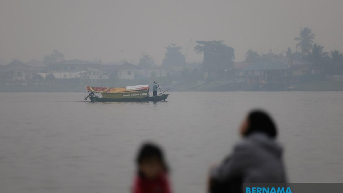 Malaysia Launches Cloud Seeding in Haze-Hit Regions as Air Quality Deteriorates and Water Reserves Drop