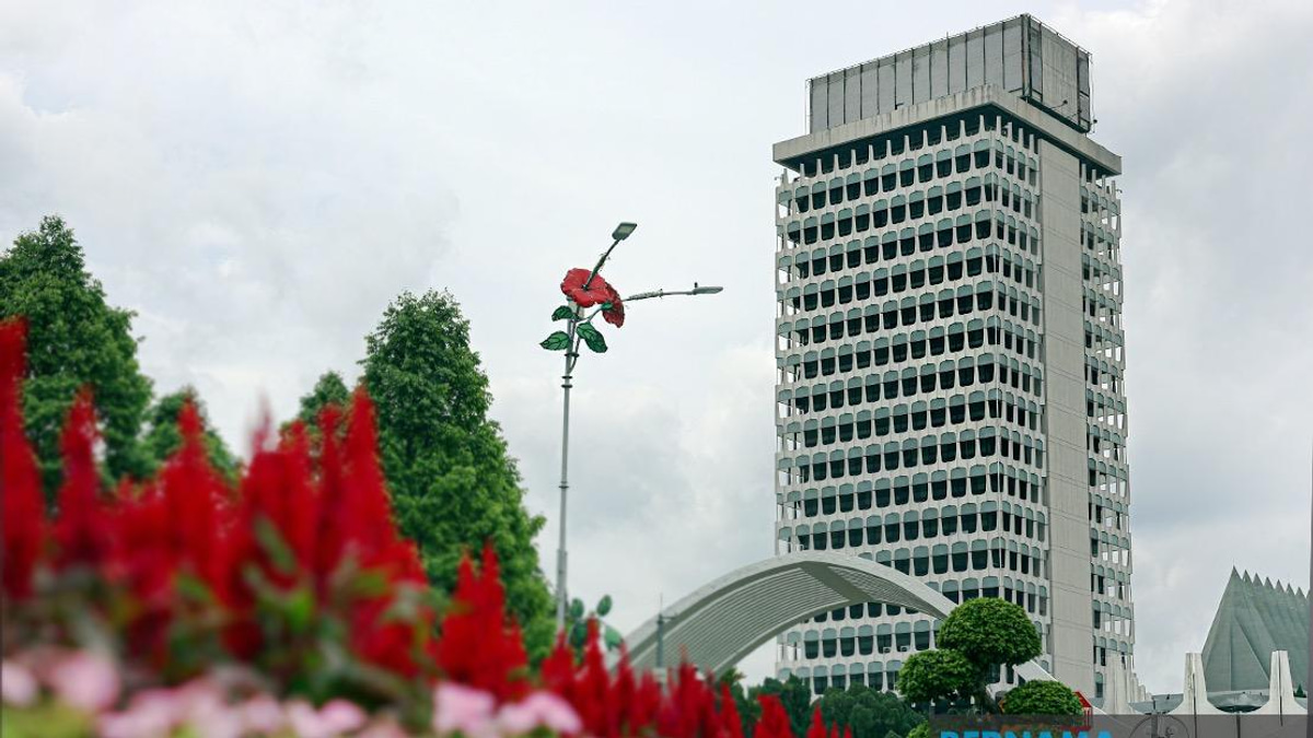 Parliament Convenes Monday With Constitutional Reform Bills in Focus