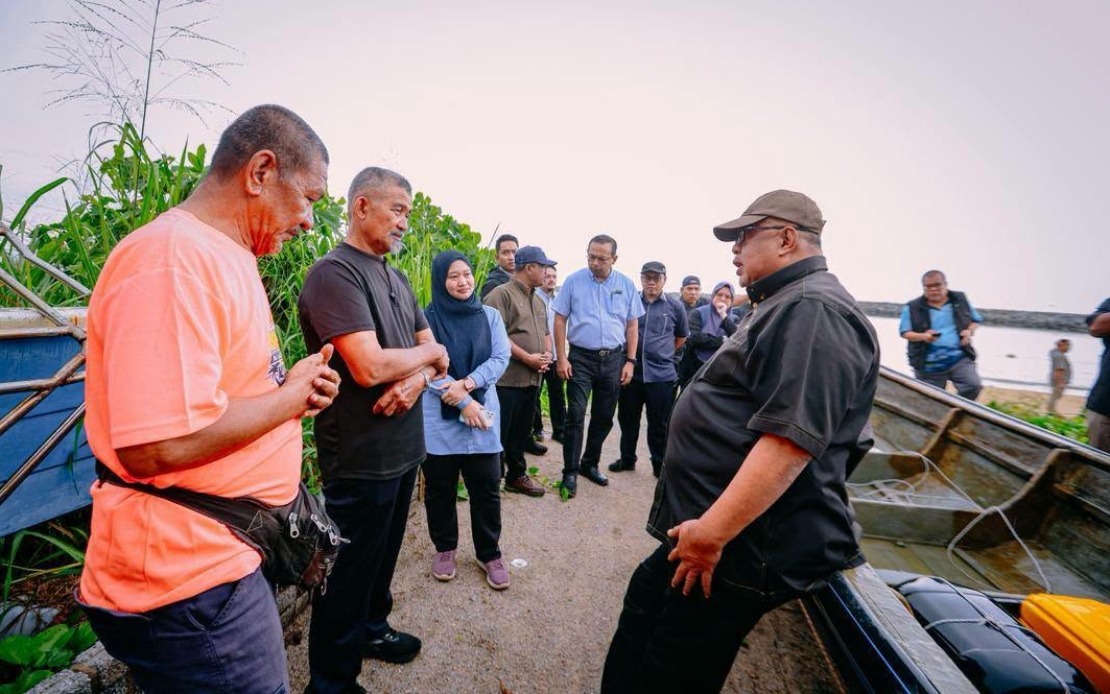 Melaka Government Orders Immediate Action to Address Fishing Community Challenges in Tanjung Bidara