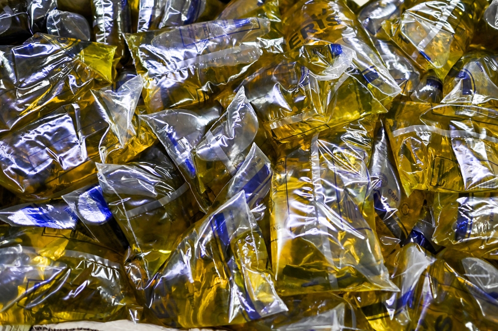 Six Charged Over Illegal Stockpiling of Subsidised Cooking Oil Worth Millions