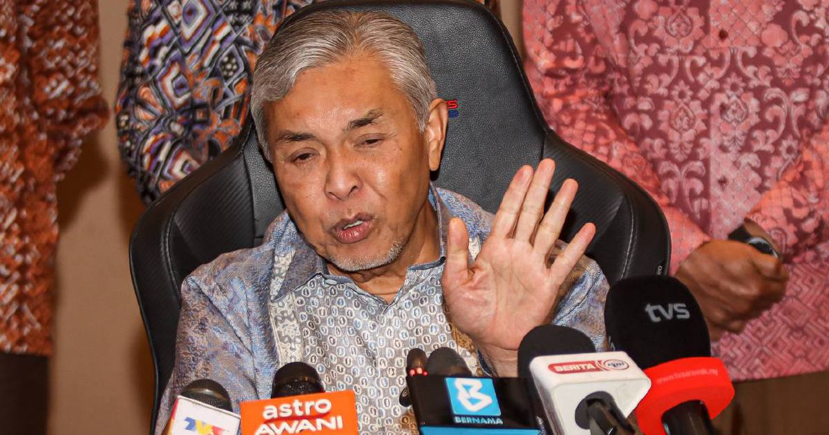 Zahid Rules Out Speculation of Move Against Anwar