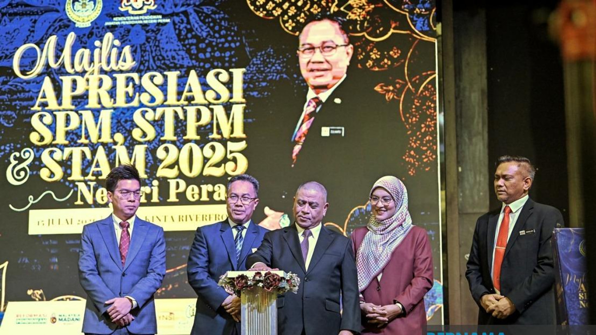 Perak's Menteri Besar Scholarship Eases Student Financial Strain While Boosting Academic Results