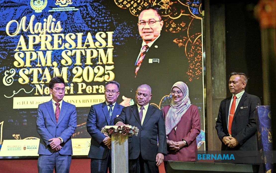 Perak's Menteri Besar Scholarship Eases Student Financial Strain While Boosting Academic Results