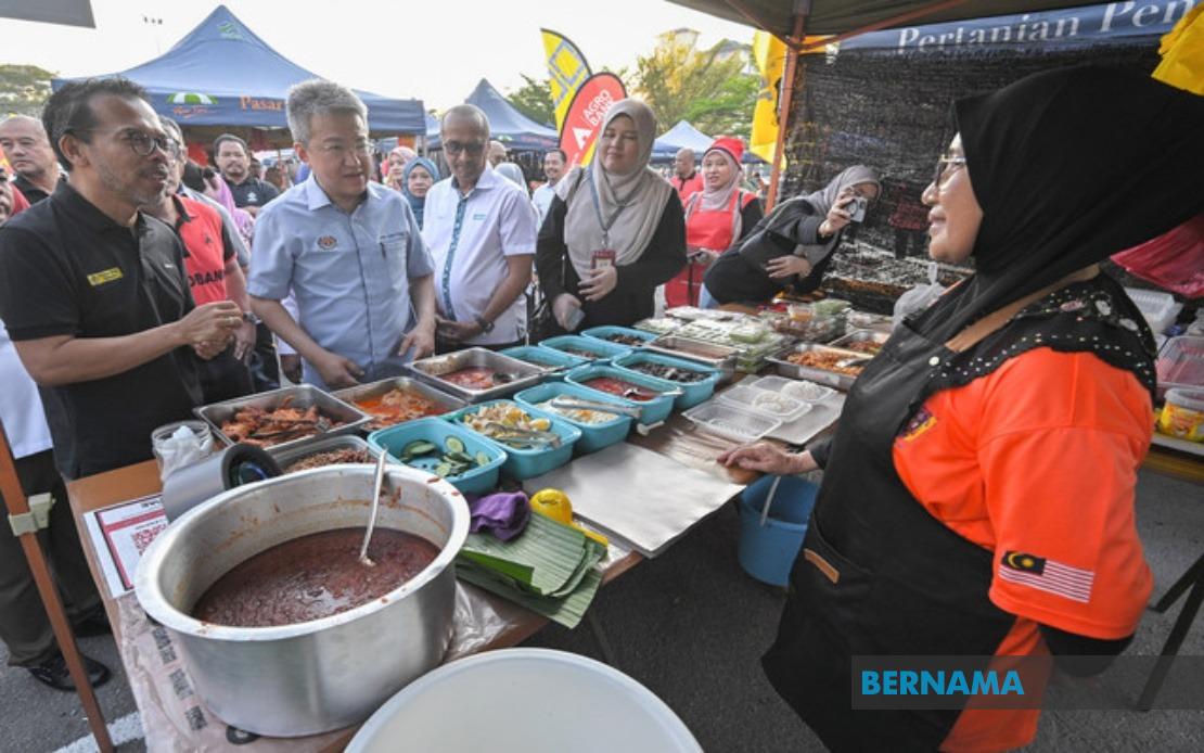 Government Channels RM9.8 Billion Into Microfinancing Push for Hawkers and Small Traders