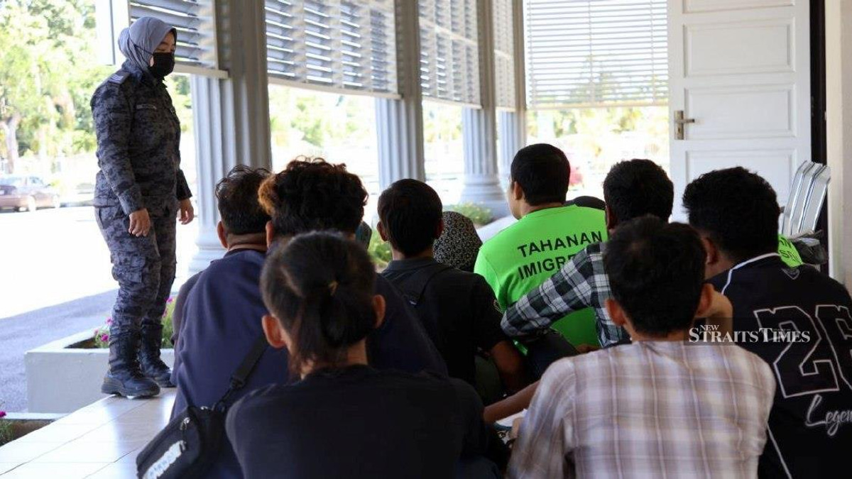 Ten undocumented migrants face court charges over illegal entry and visa violations in Pasir Mas