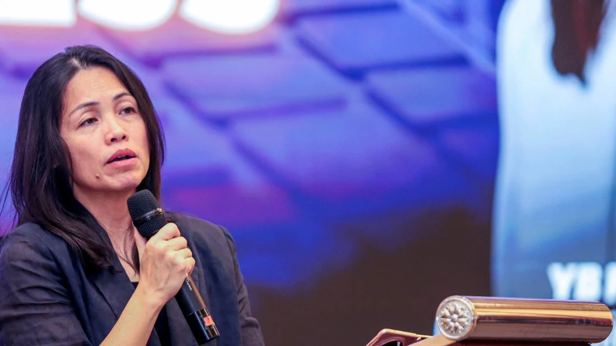 Teo Urges J-Kom Chief to Mind Language on Race, Religion and Royalty Issues