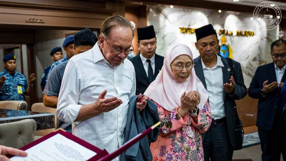 Anwar Ibrahim arrives in Brunei for bilateral leaders' summit
