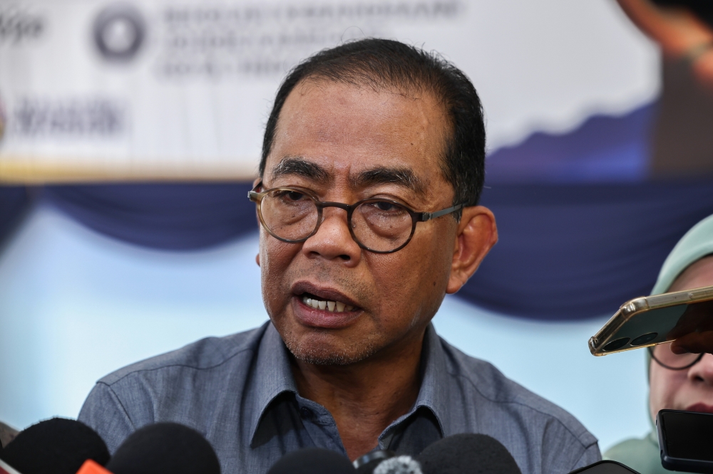 Defence Ministry clarifies military's authority to hold exercises without state rulers' approval