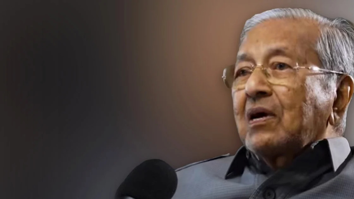 At 101, Tun Mahathir Advocates Simple Living: Diet and Purpose Over Indulgence