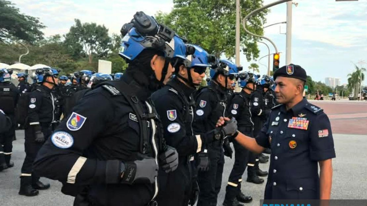 Malaysia's SMART Team Stands Ready to Deploy to Nepal as Death Toll Exceeds 800