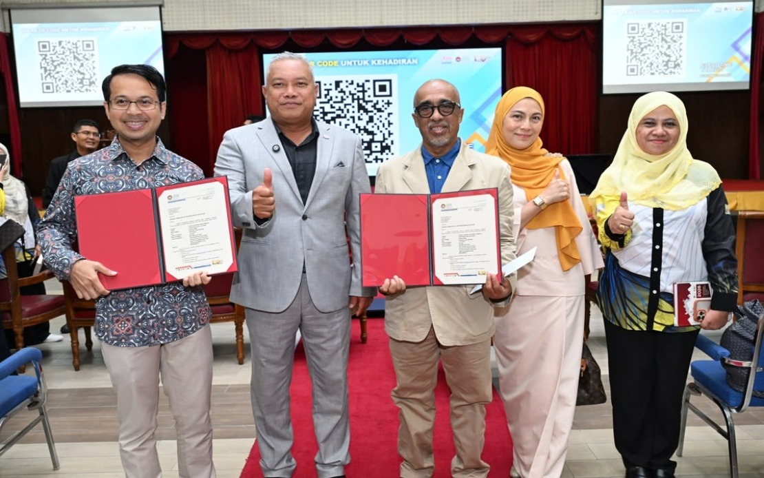 Legendary Actor Sabri Yunus, TV Presenter Fedtri Yahya Enrol in UPSI Master's Programmes via Alternative Pathway