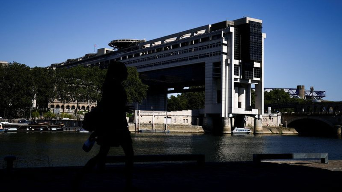 French Tax Authority Hit by Major Data Breach Affecting Hundreds of Thousands