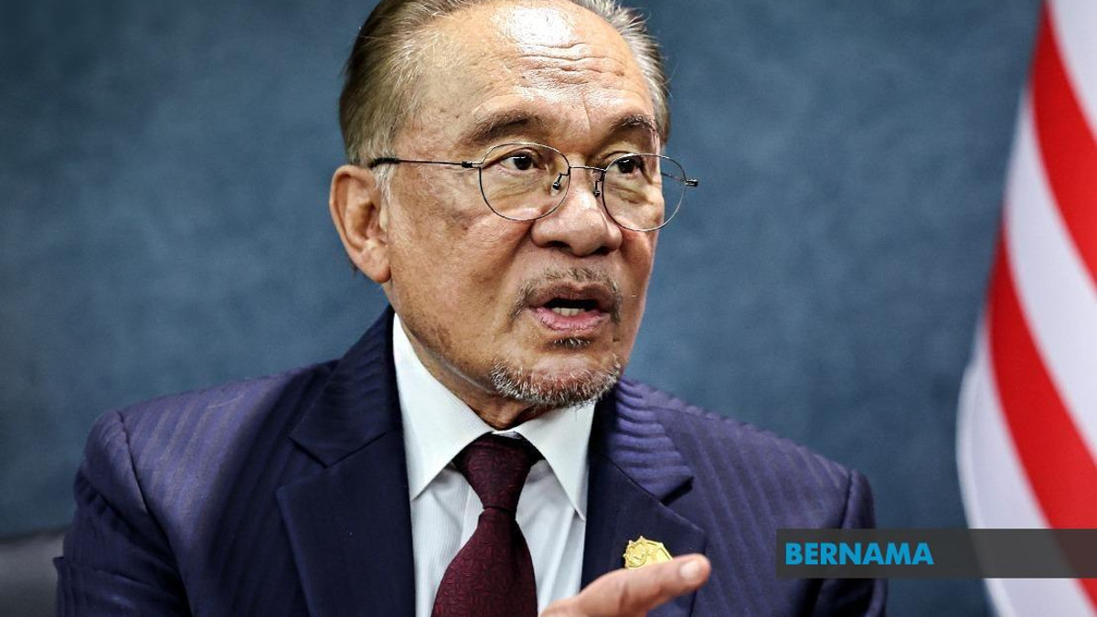 PM Anwar Addresses ASEAN-Russia Business Forum in Kazan as Dialogue Relations Mark 35 Years