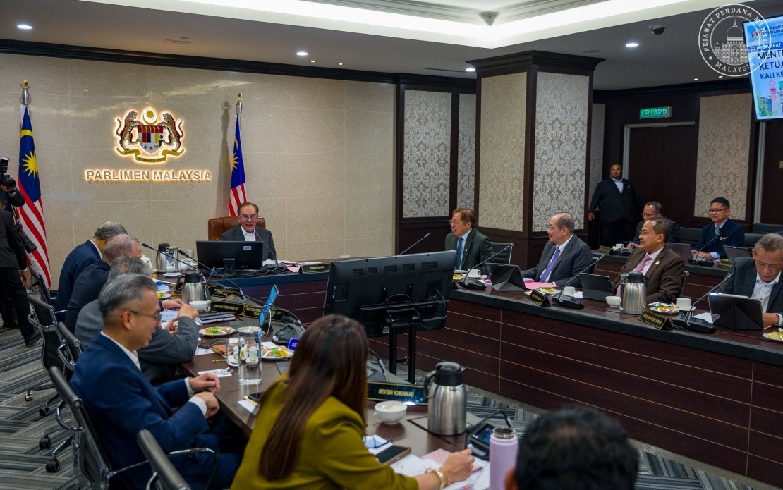 Anwar Convenes Senior State Leaders to Chart Economic Recovery Path