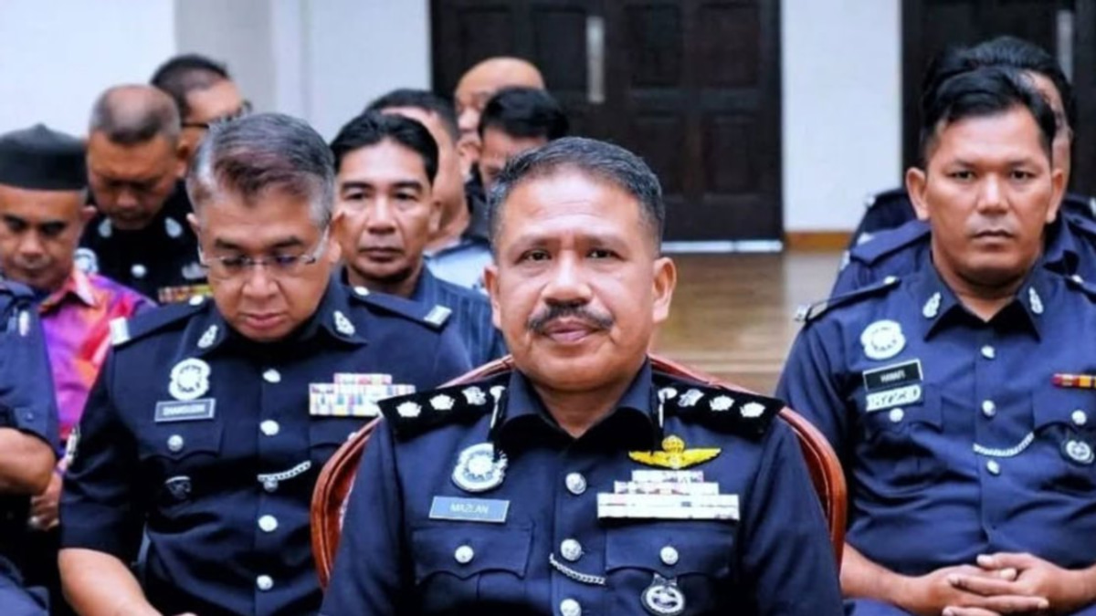 Teacher Accused of Assaulting Student and Mother Freed on Police Bail