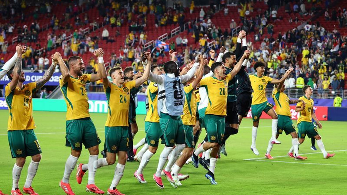 Australia Advance to World Cup Knockouts Despite Stalemate with Paraguay