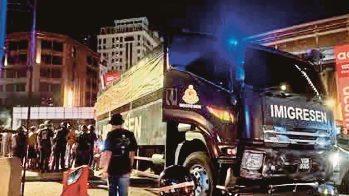 Two drivers remanded as police probe fatal Immigration lorry crash that claimed three lives