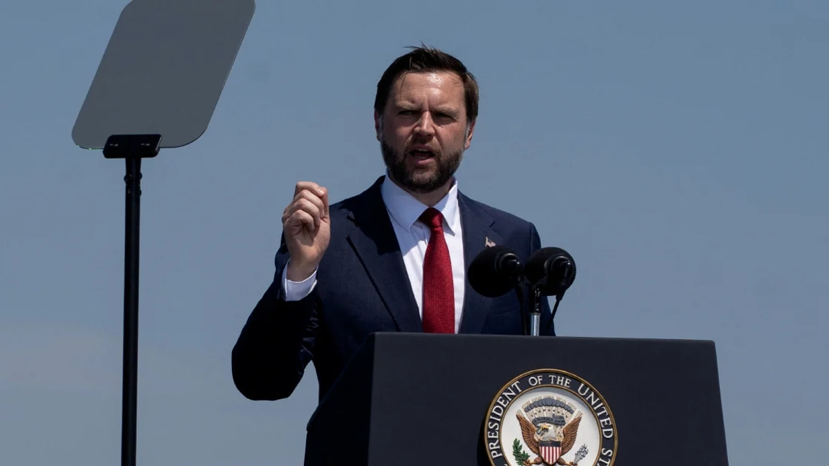 US Vice President JD Vance Criticises British Leadership, Expresses Hope for New PM's Reform Agenda