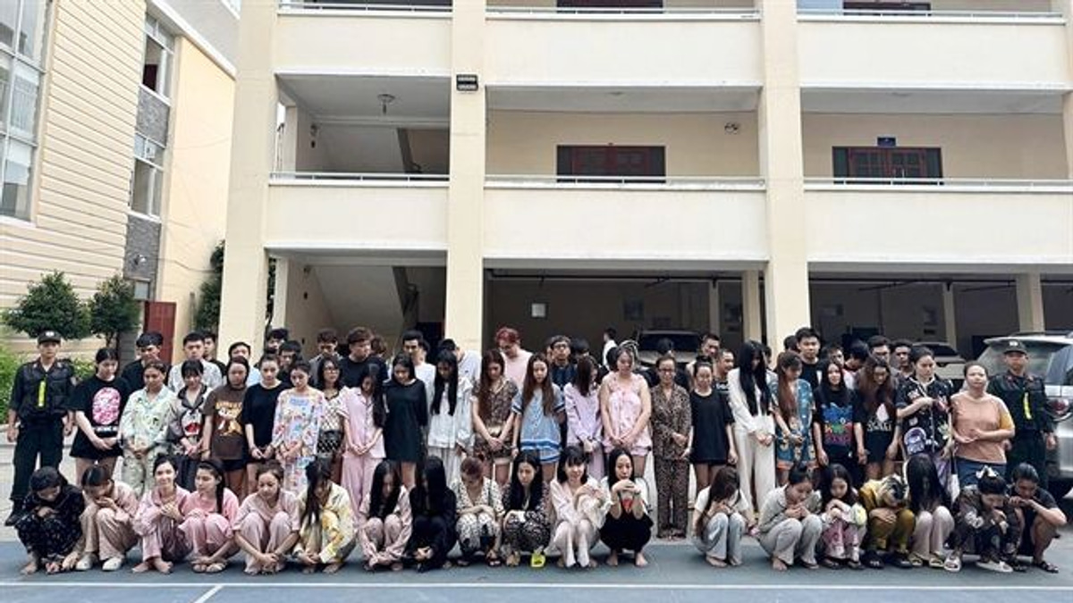 Vietnam Busts Major Drug-Laced E-Cigarette Ring with 65 Arrests Including Malaysian and Singaporean Nationals