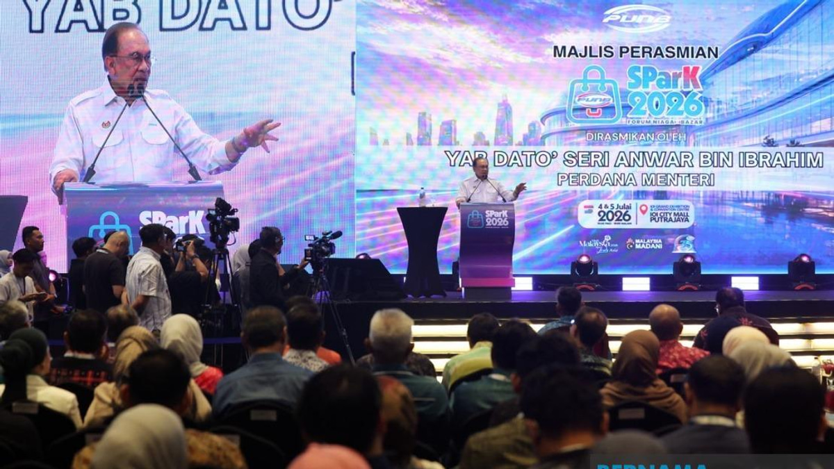 Anwar Orders End to Support Letters, Political Connections in Entrepreneur Loans