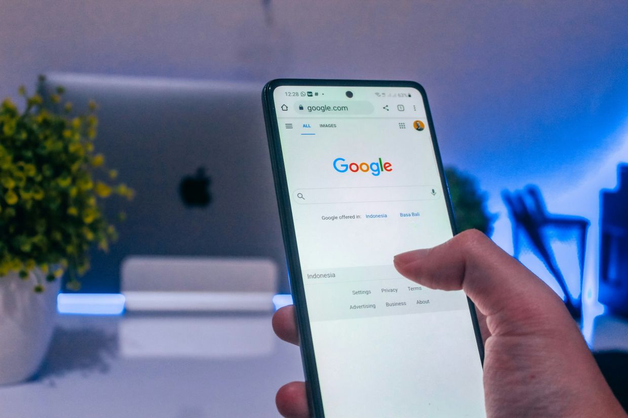 Switzerland launches competition probe into Google's removal of Android search choice feature