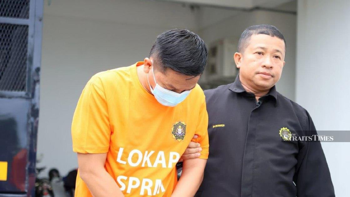 Senior Kelantan Police Officer Detained in UNHCR Card Bribery Probe