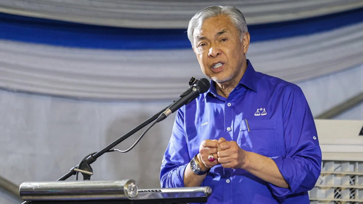 High Court Pauses Bar's Legal Challenge to Zahid's DNAA Pending Federal Court Decision
