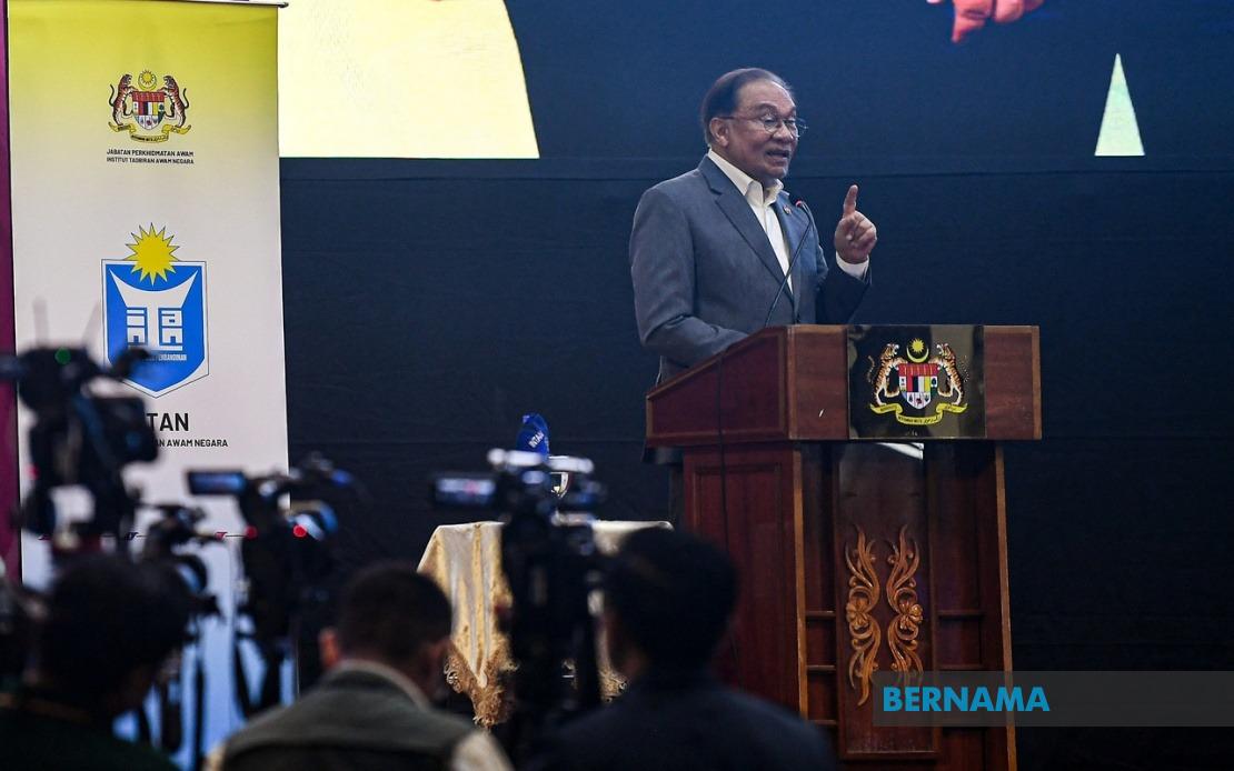 Break Free from Colonial Thinking, PM Anwar Tells Malaysians