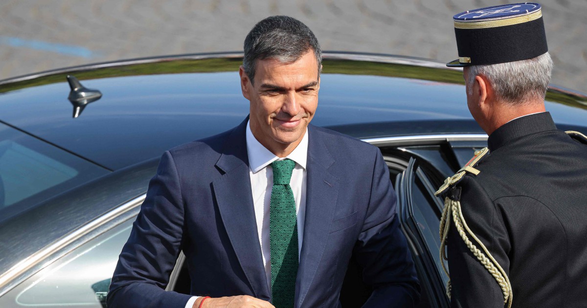 Spain PM Celebrates Team Spirit Ahead of World Cup Final Showdown