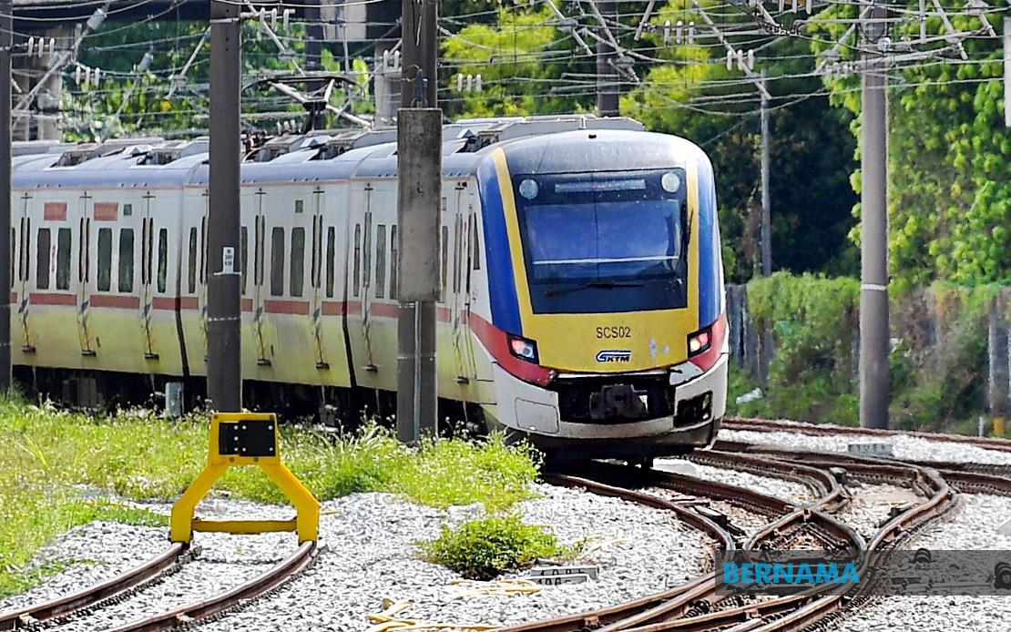 Construction Mishap Cripples KTM and ETS Rail Services in Klang Valley