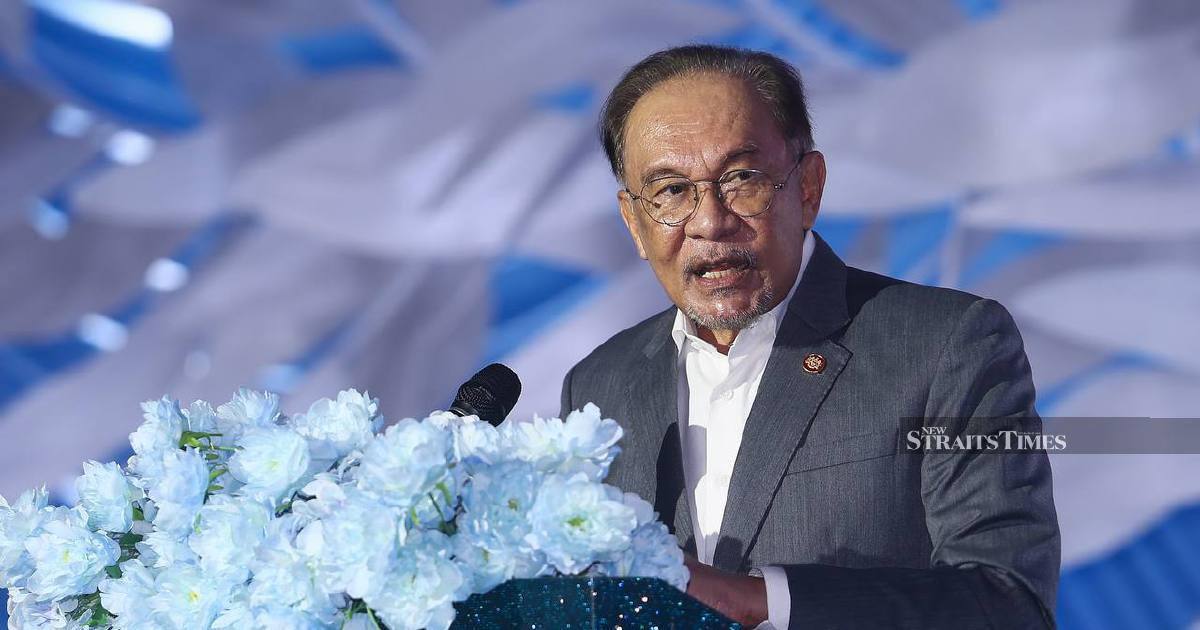 Anwar Vows to Expel Israeli Nationals Linked to Network School Community in Johor