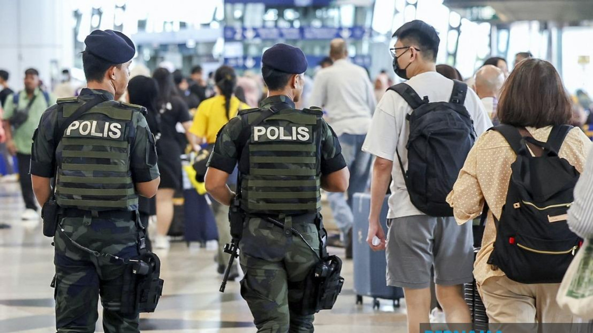 Police Officers To Join Airport Security Units In Bid To Prevent Smuggling