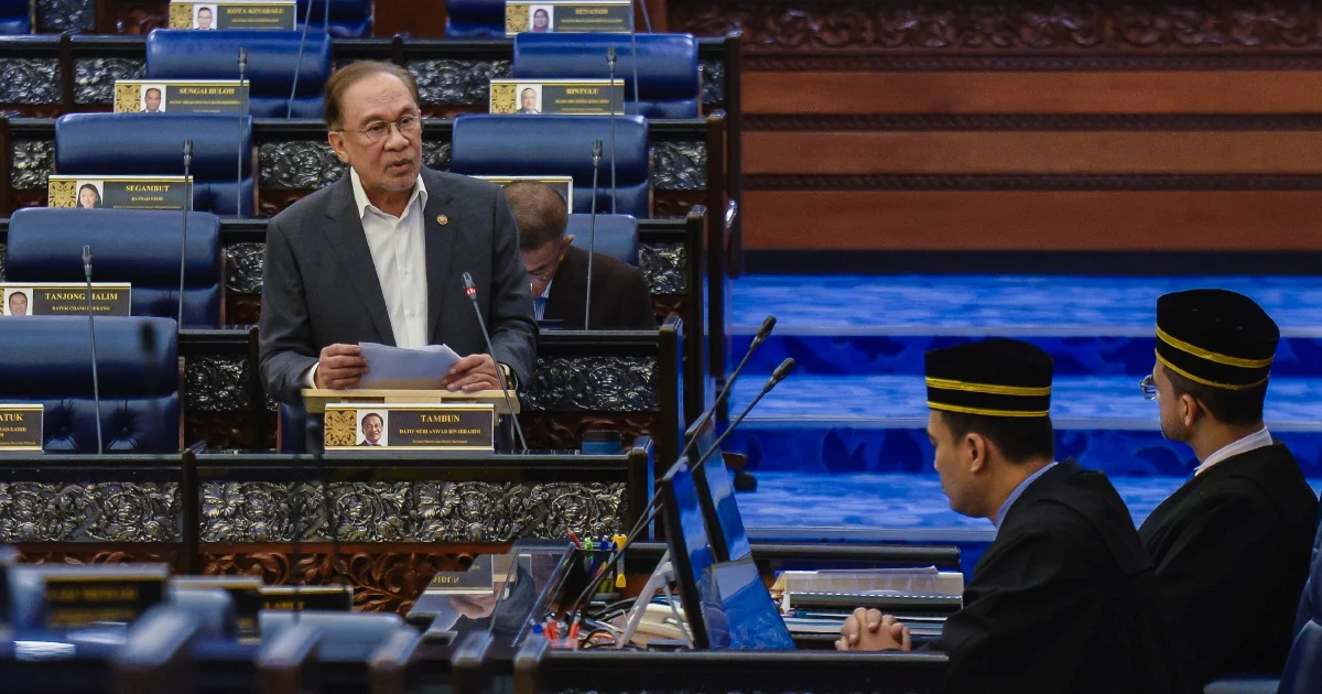 PM Anwar Denies Order to Axe Johor Felda Settlers' Day Event