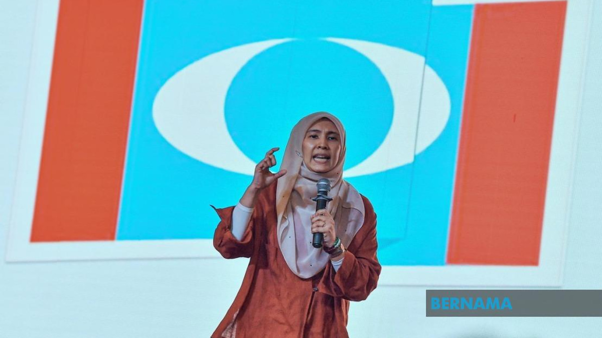 PKR's Nurul Izzah Steps Back as Deputy President, Saifuddin Takes Interim Role