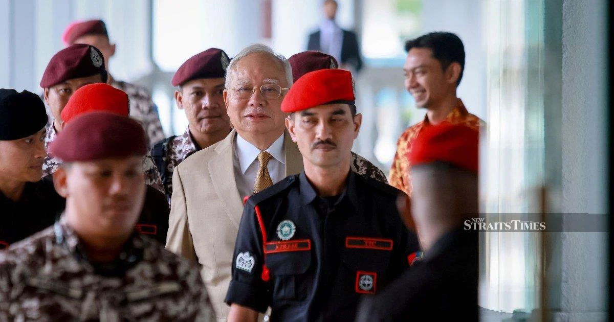 Court finds Najib's inaction over billions transferred to personal accounts 'unreasonable'