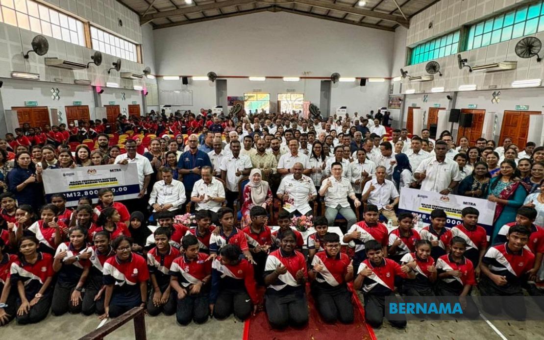 Schools Must Act Swiftly on Student Mental Health, Says Education Minister Fadhlina